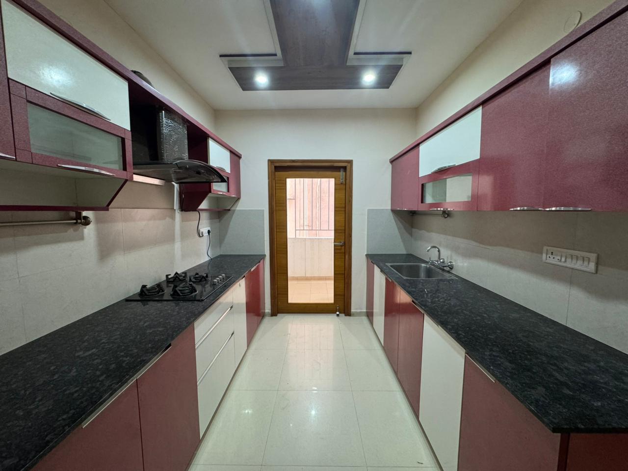Mahagony Apartment — image 7