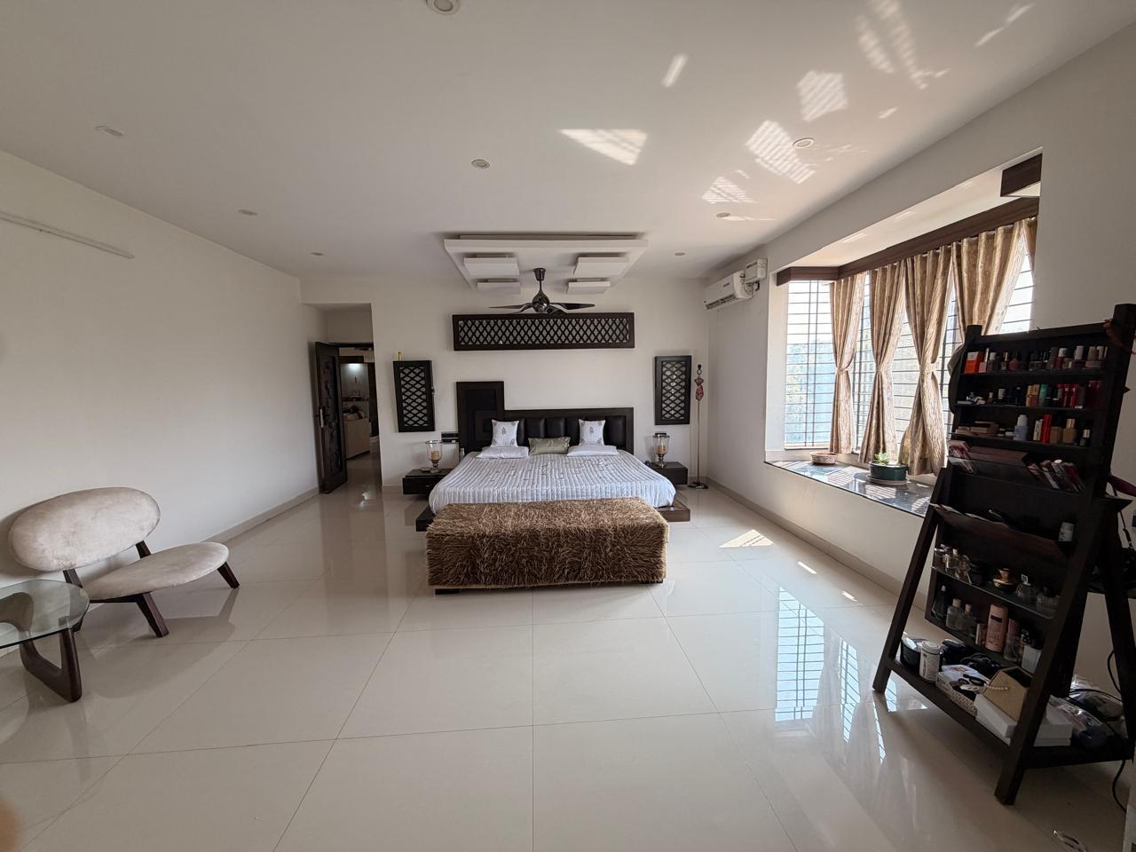 Renaissance Woods — image 2