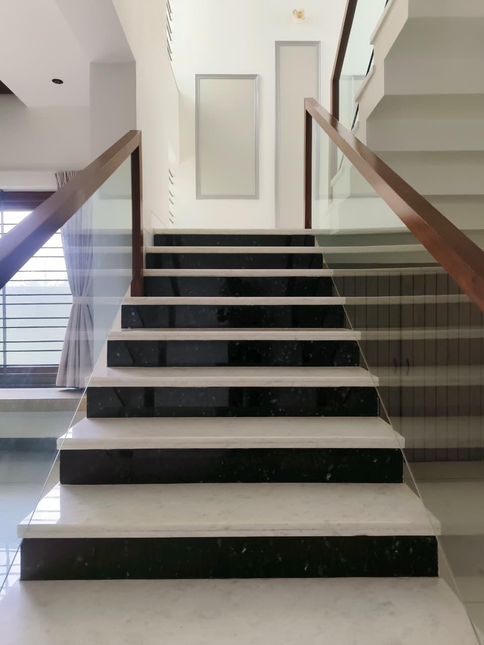 Royal Crest Villa — image 3