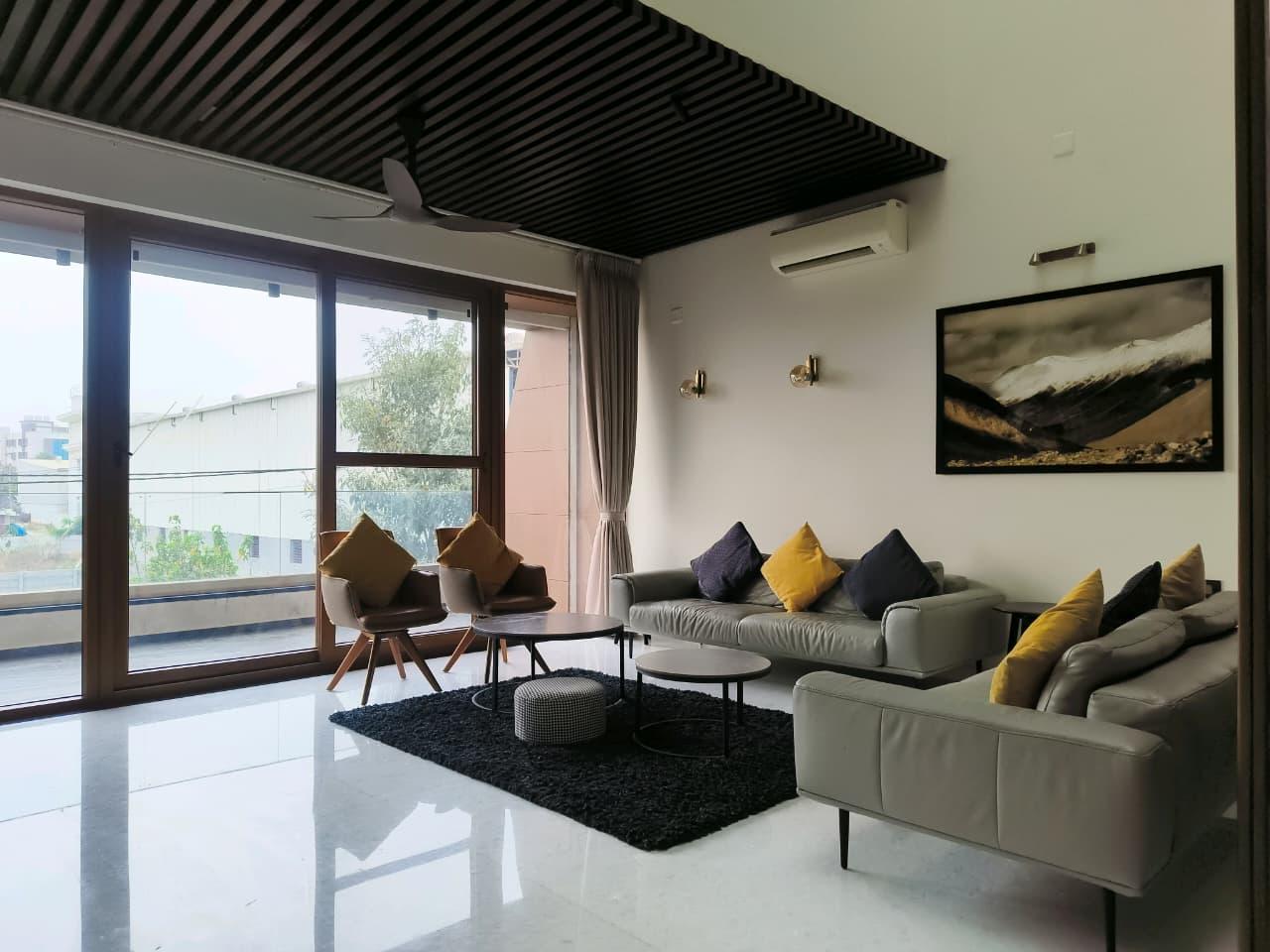 Royal Crest Villa — image 5