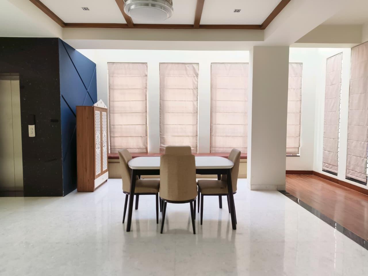 Royal Crest Villa — image 7