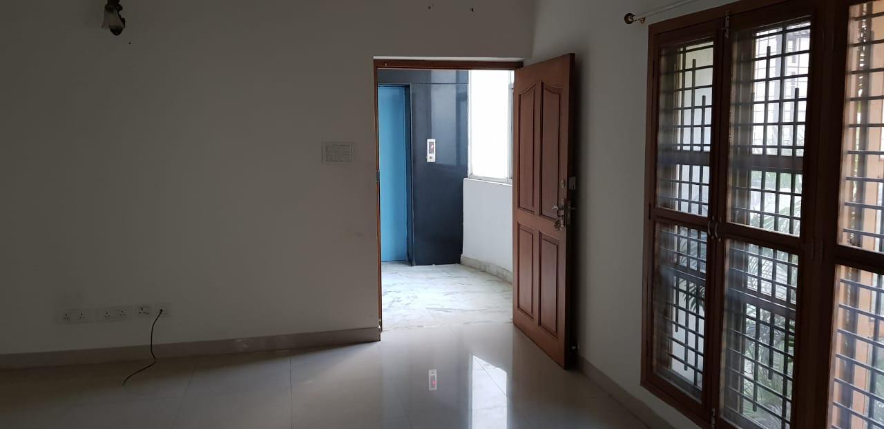 Standalone building — image 5